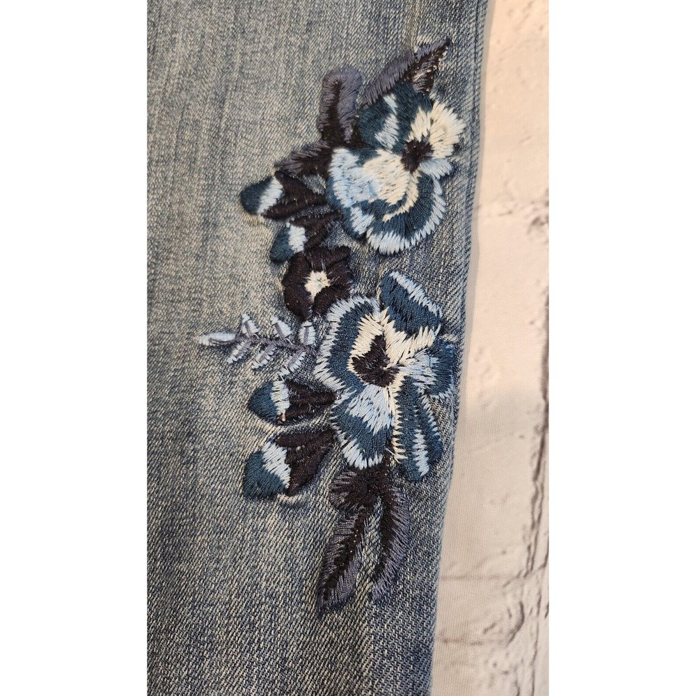 Girls Arizona Jeans Size 12.5 Plus  Flower Embroidered Skinny Jeans